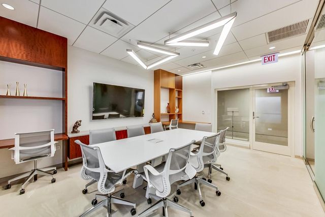 400 E RANDOLPH Street 2425, Chicago, IL 60601