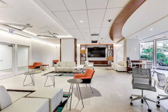 400 E RANDOLPH Street 2425, Chicago, IL 60601