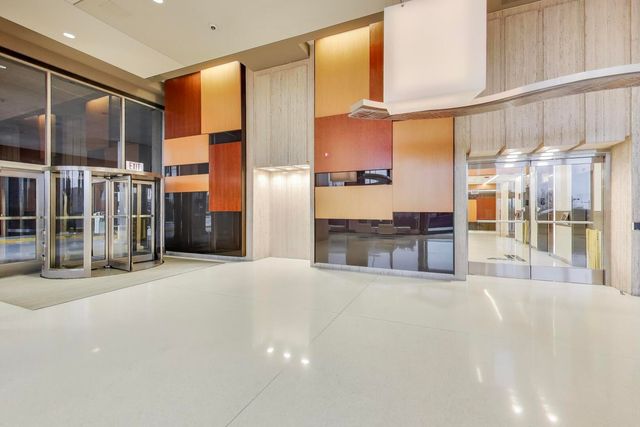 400 E RANDOLPH Street 2425, Chicago, IL 60601