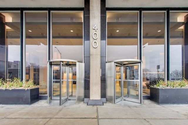 400 E RANDOLPH Street 2425, Chicago, IL 60601