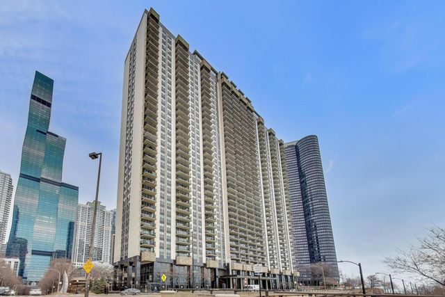 400 E RANDOLPH Street 2425, Chicago, IL 60601