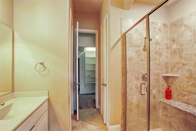 1001 Vineyard Drive, Euless, TX 76039