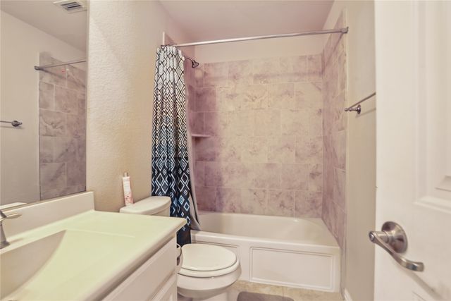 1001 Vineyard Drive, Euless, TX 76039