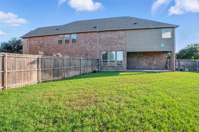 1001 Vineyard Drive, Euless, TX 76039