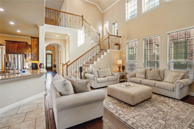 1001 Vineyard Drive, Euless, TX 76039