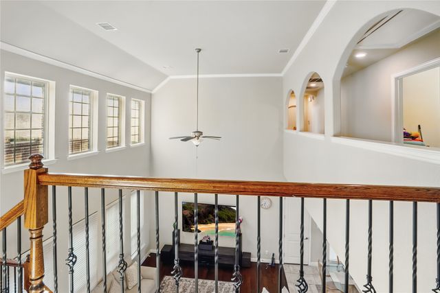 1001 Vineyard Drive, Euless, TX 76039