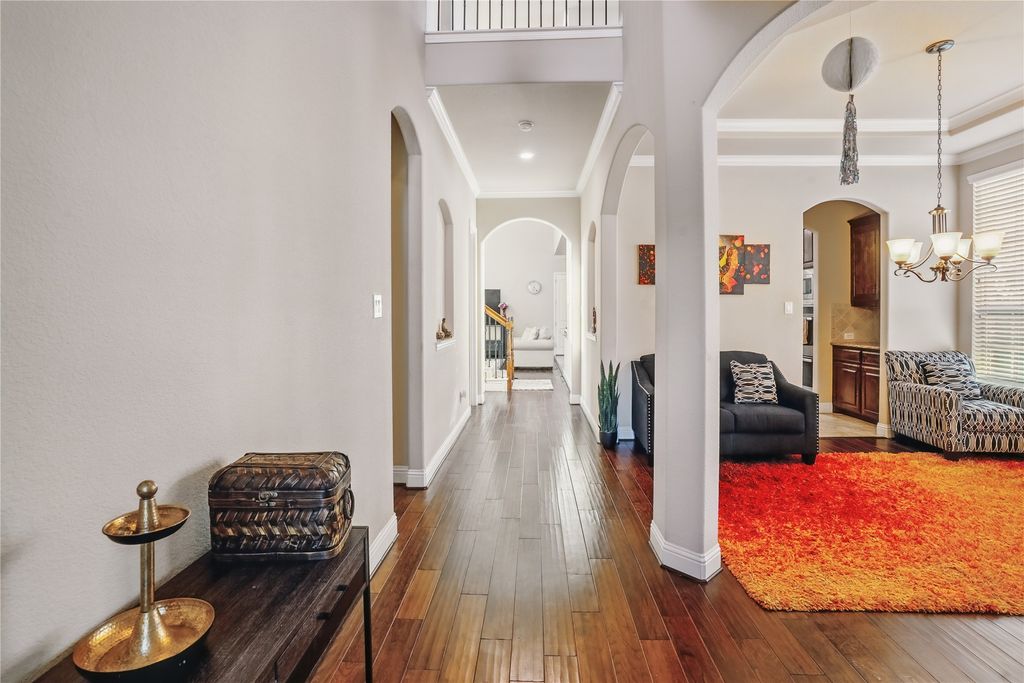 1001 Vineyard Drive, Euless, TX 76039