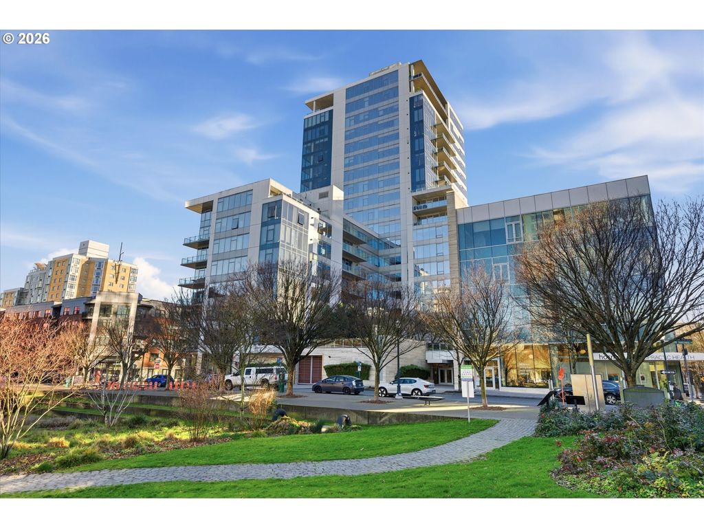 1001 Nw LOVEJOY St 208, Portland, OR 97209