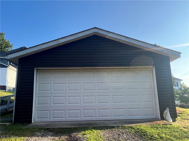 423 W Main Street, Barnesville, OH 43713