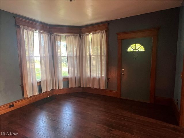 423 W Main Street, Barnesville, OH 43713