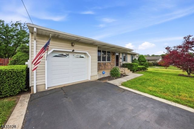 5 N 13Th Ave, Manville Boro, NJ 08835