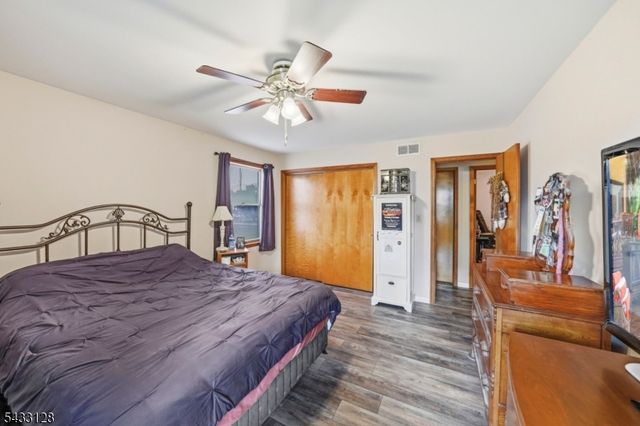 5 N 13Th Ave, Manville Boro, NJ 08835