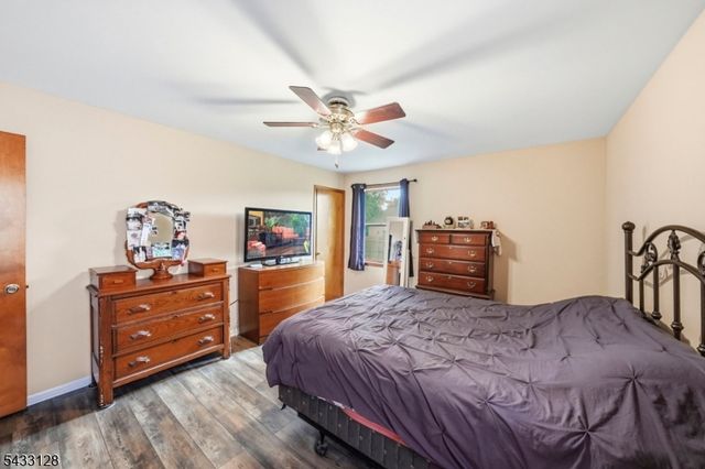 5 N 13Th Ave, Manville Boro, NJ 08835