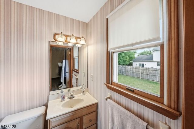 5 N 13Th Ave, Manville Boro, NJ 08835