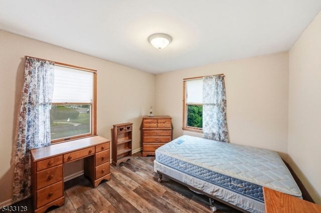 5 N 13Th Ave, Manville Boro, NJ 08835