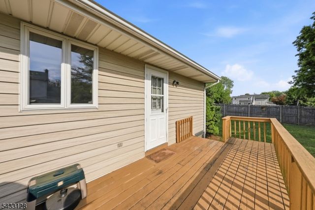 5 N 13Th Ave, Manville Boro, NJ 08835