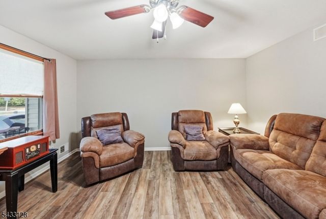5 N 13Th Ave, Manville Boro, NJ 08835