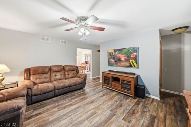 5 N 13Th Ave, Manville Boro, NJ 08835