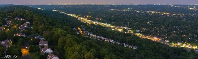 1 Juniper Pointe Trail, Green Brook Twp., NJ 08812