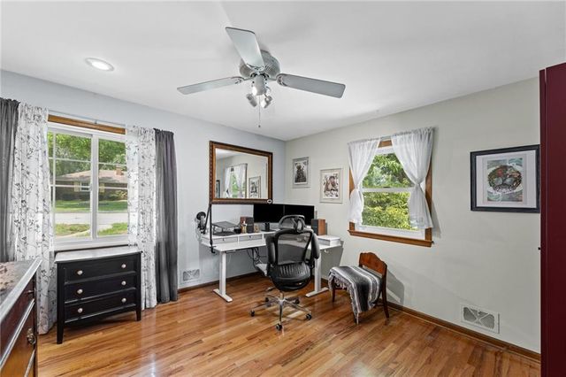 6829 Lakeshore Drive, Raytown, MO 64133