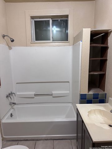 211 Blanco Rd, San Antonio, TX 78212