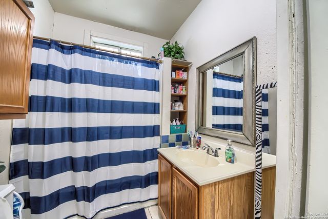 211 Blanco Rd, San Antonio, TX 78212