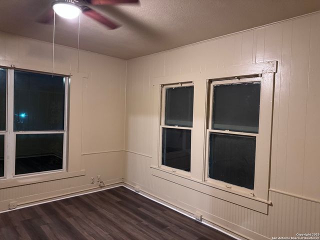 211 Blanco Rd, San Antonio, TX 78212