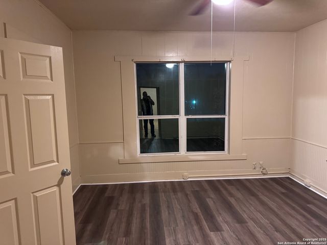 211 Blanco Rd, San Antonio, TX 78212