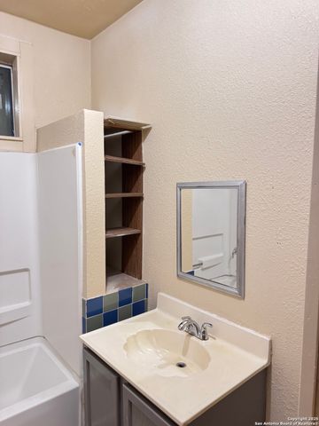 211 Blanco Rd, San Antonio, TX 78212