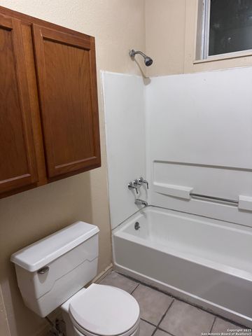 211 Blanco Rd, San Antonio, TX 78212