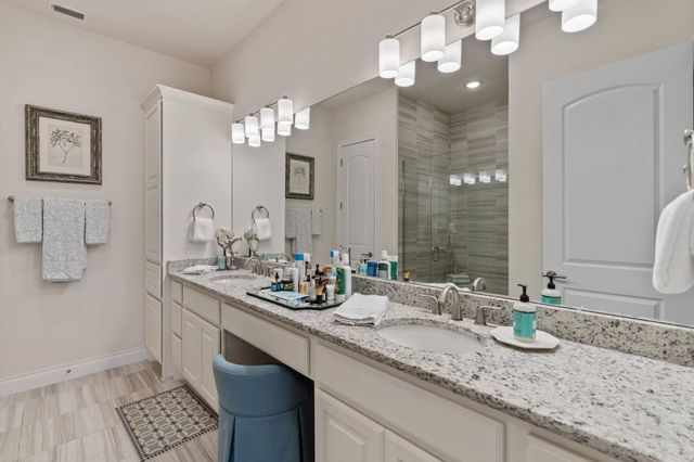 132 Rivalto DR, Horseshoe Bay, TX 78657