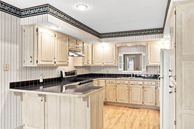 1255 E Lafayette Court, Springfield, MO 65804