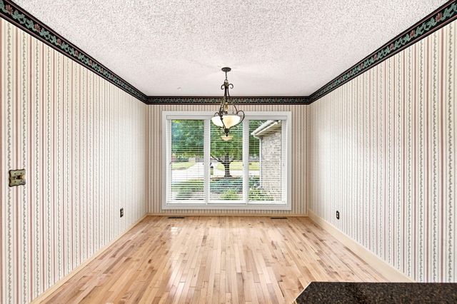 1255 E Lafayette Court, Springfield, MO 65804