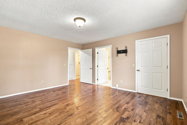 1255 E Lafayette Court, Springfield, MO 65804