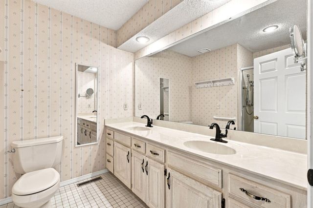 1255 E Lafayette Court, Springfield, MO 65804