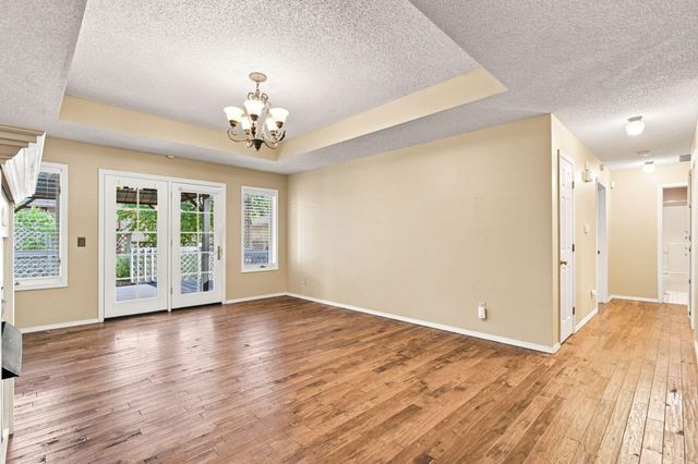 1255 E Lafayette Court, Springfield, MO 65804