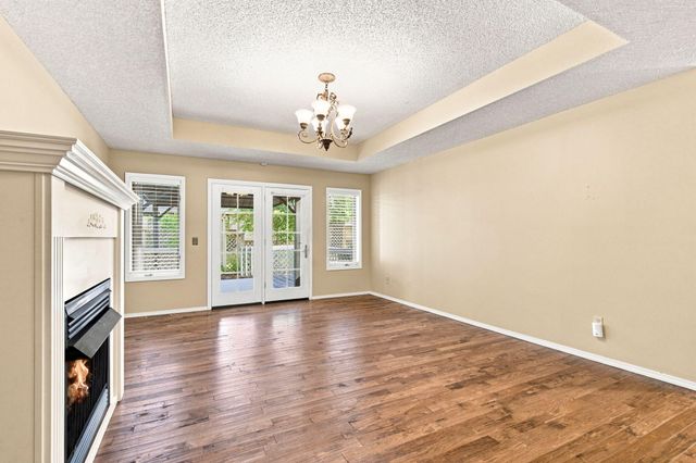 1255 E Lafayette Court, Springfield, MO 65804