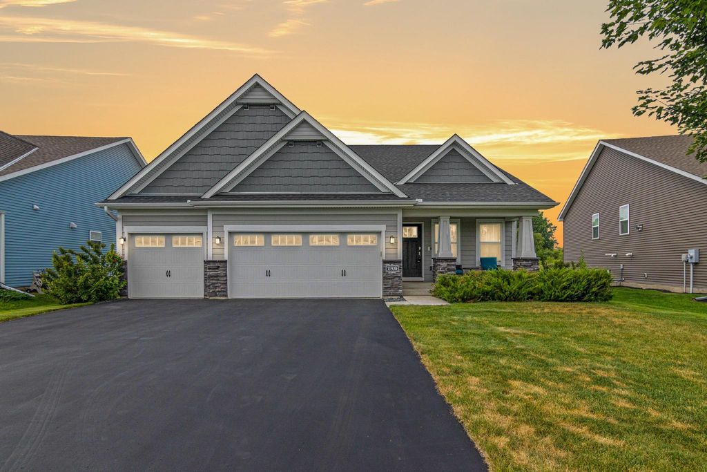 11920 Pineridge Way N, Dayton, MN 55327