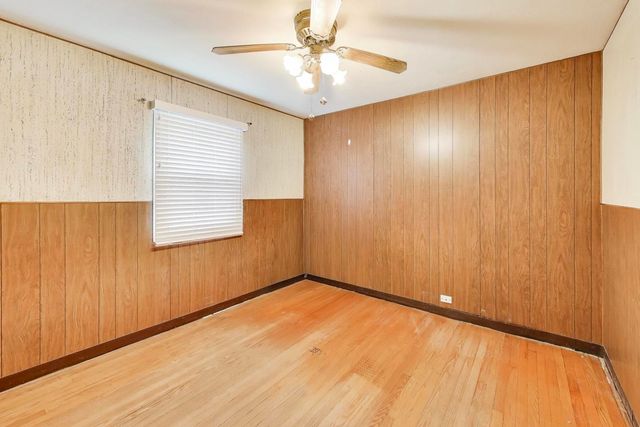 1607 W Plainfield Road, La Grange Highlands, IL 60525