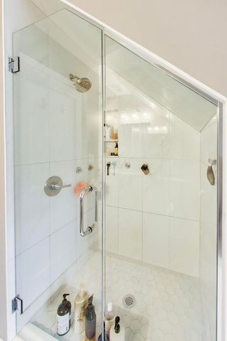 1607 W Plainfield Road, La Grange Highlands, IL 60525