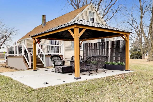 1607 W Plainfield Road, La Grange Highlands, IL 60525