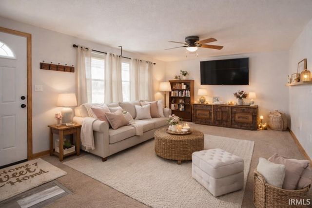 4099 S 700 E Road, Laotto, IN 46763