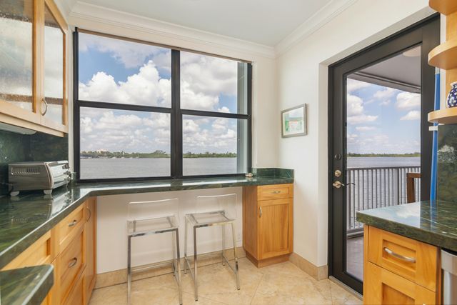 2860 S Ocean Boulevard 106, Palm Beach, FL 33480