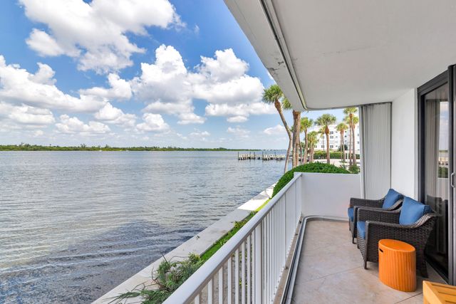 2860 S Ocean Boulevard 106, Palm Beach, FL 33480