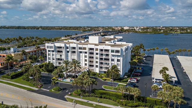 2860 S Ocean Boulevard 106, Palm Beach, FL 33480