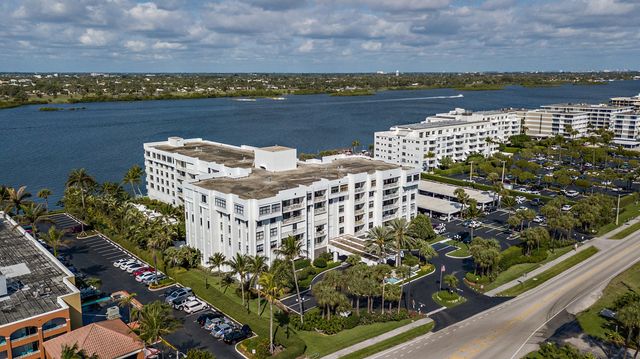 2860 S Ocean Boulevard 106, Palm Beach, FL 33480
