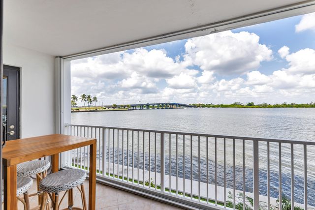 2860 S Ocean Boulevard 106, Palm Beach, FL 33480