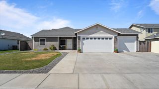 4415 Kubota Ln, Pasco, WA 99301