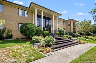 31915 W 14 Mile Road 247, Farmington Hills, MI 48334