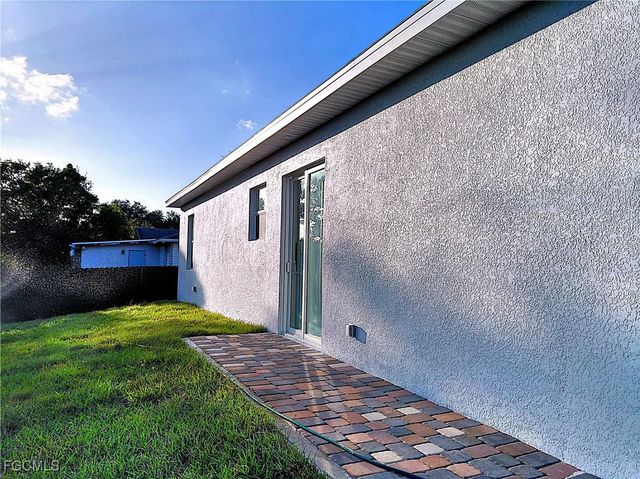 3315 12TH ST W, Lehigh Acres, FL 33971